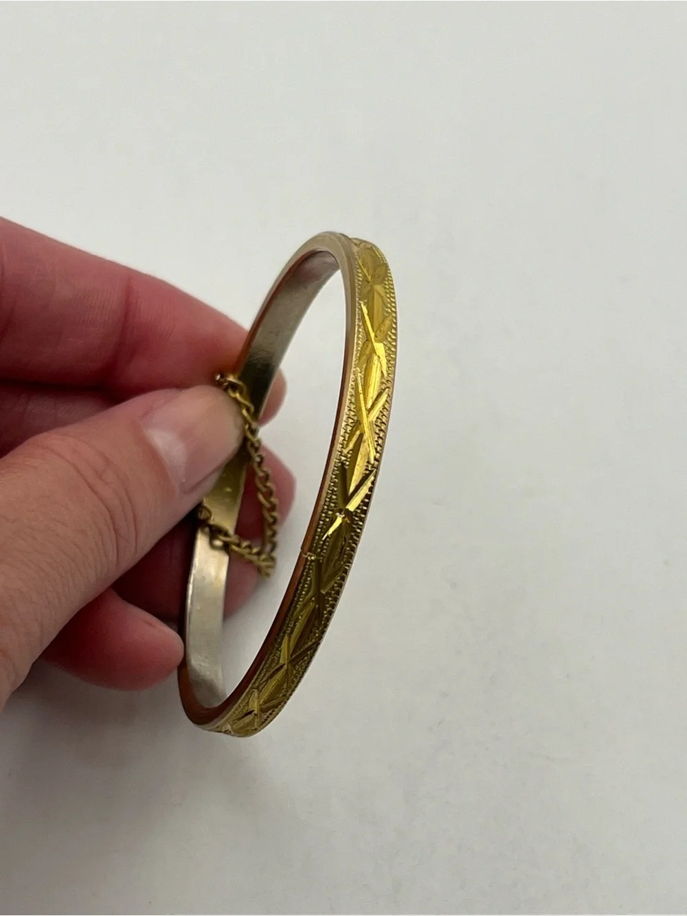 Etched design gold tone small child sized bangle bracelet vintage
